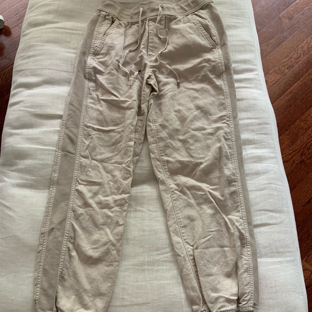 Gap joggers size xs